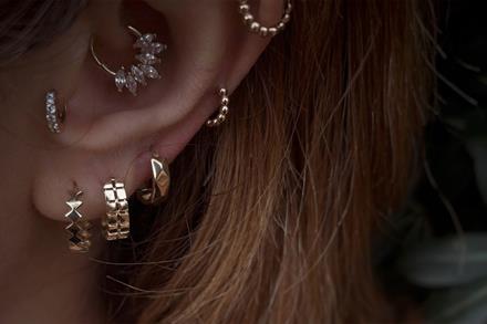 Mira Helix Daith Piercing