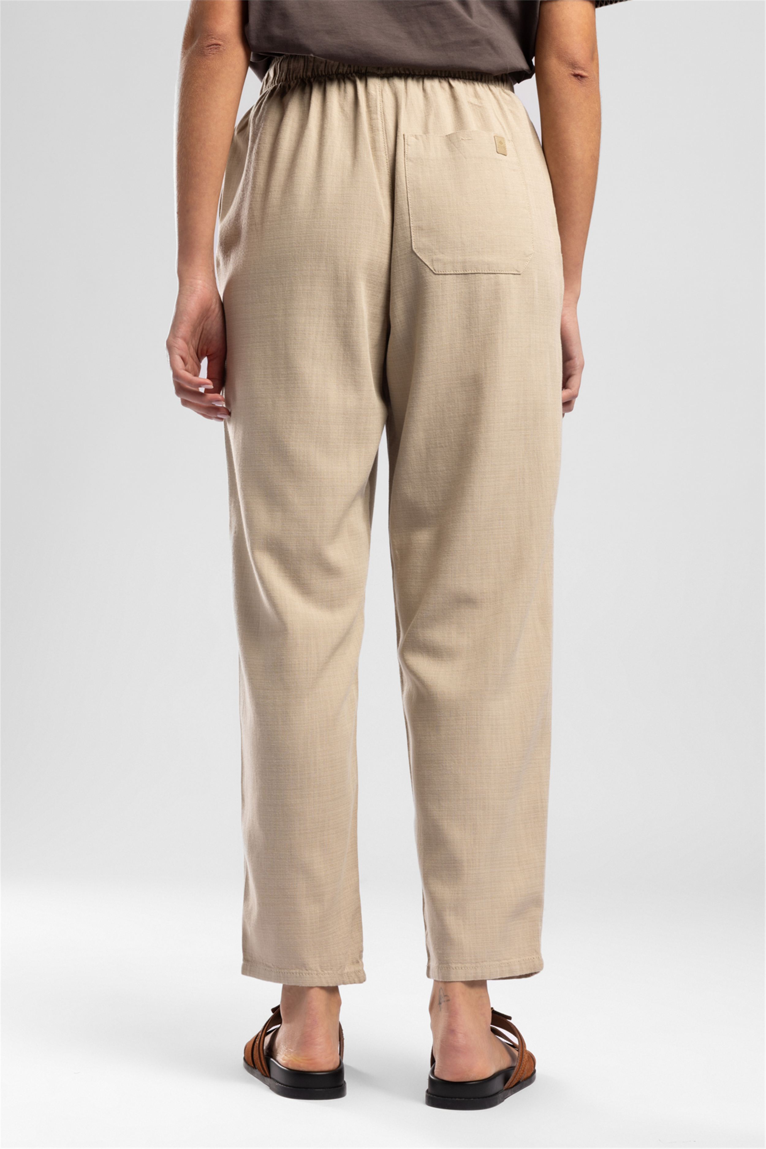 Alberta Kadın Tapered Fit Pamuklu Pantolon Bej