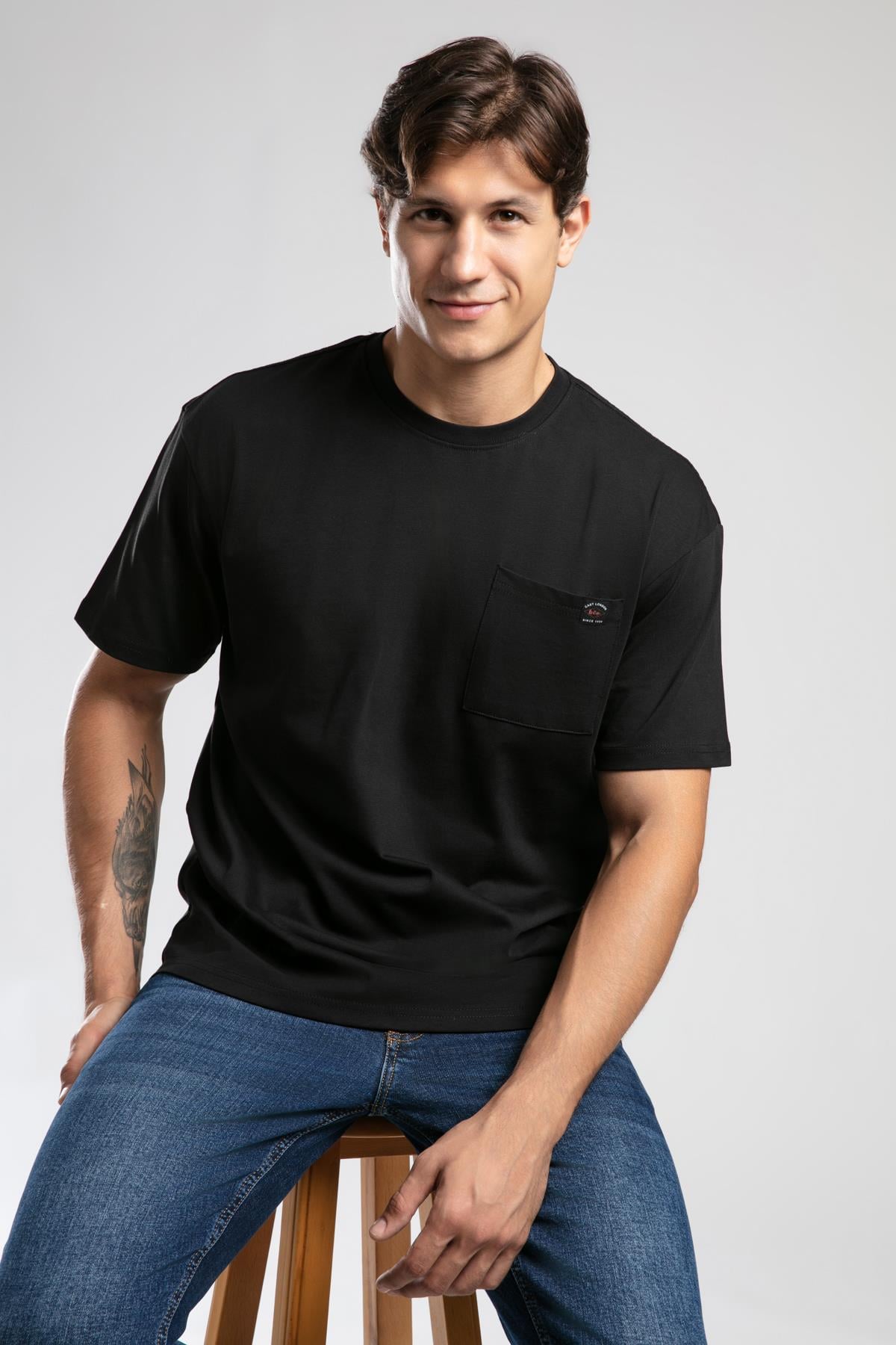 West Erkek O Yaka T-Shirt Siyah