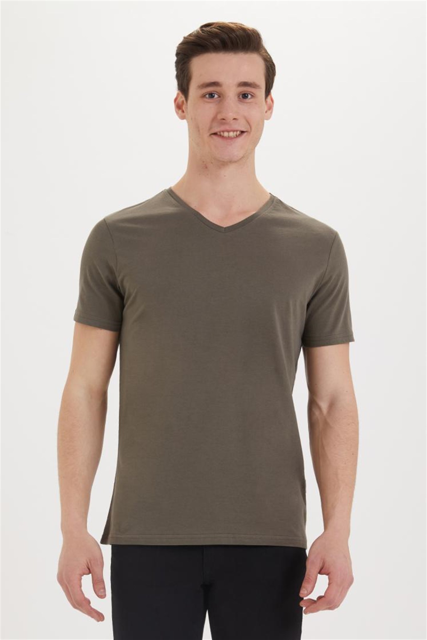 KALEB ERKEK V YAKA T-SHIRT