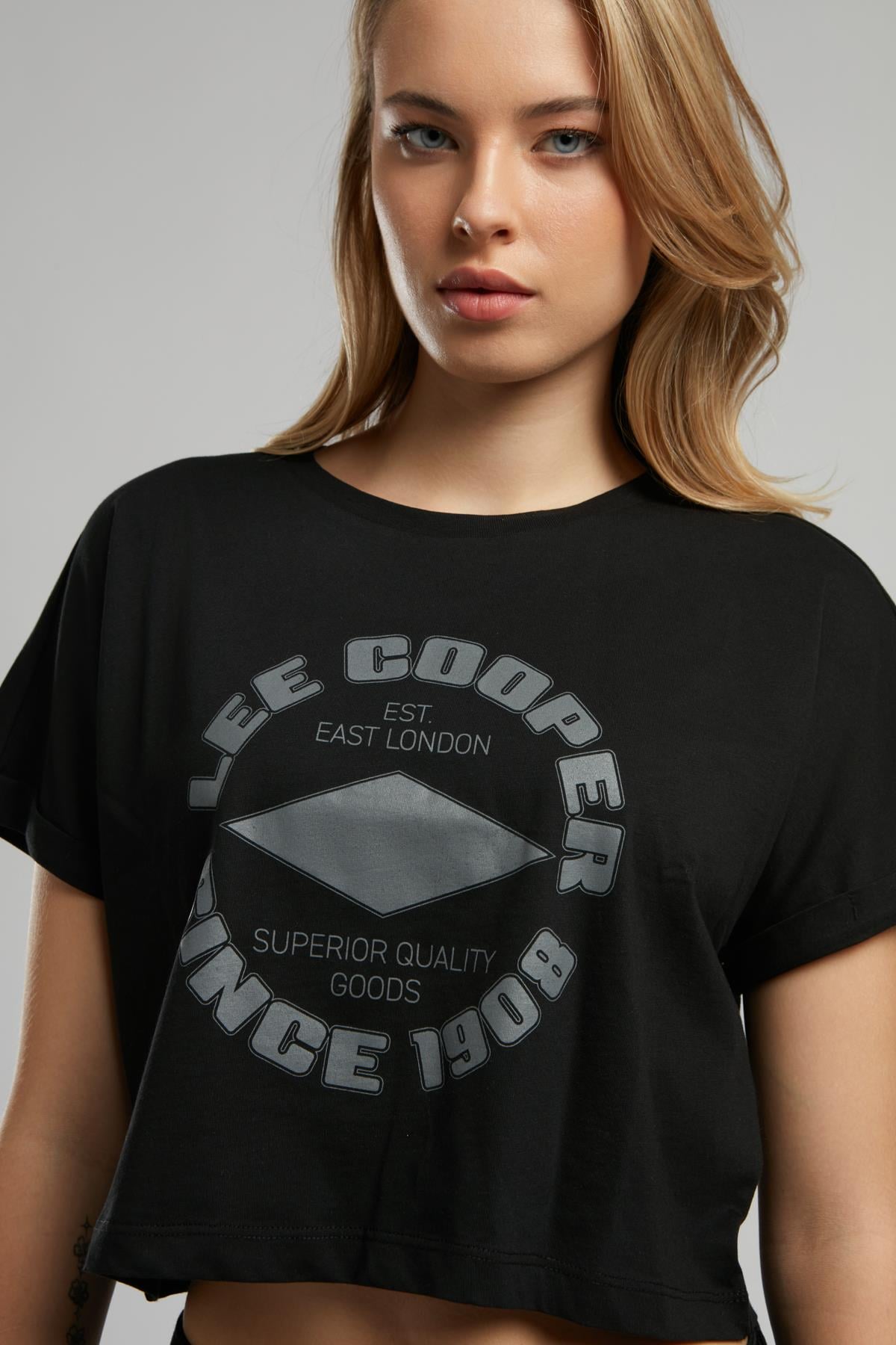 Lorina Kadın O Yaka T-Shirt Siyah