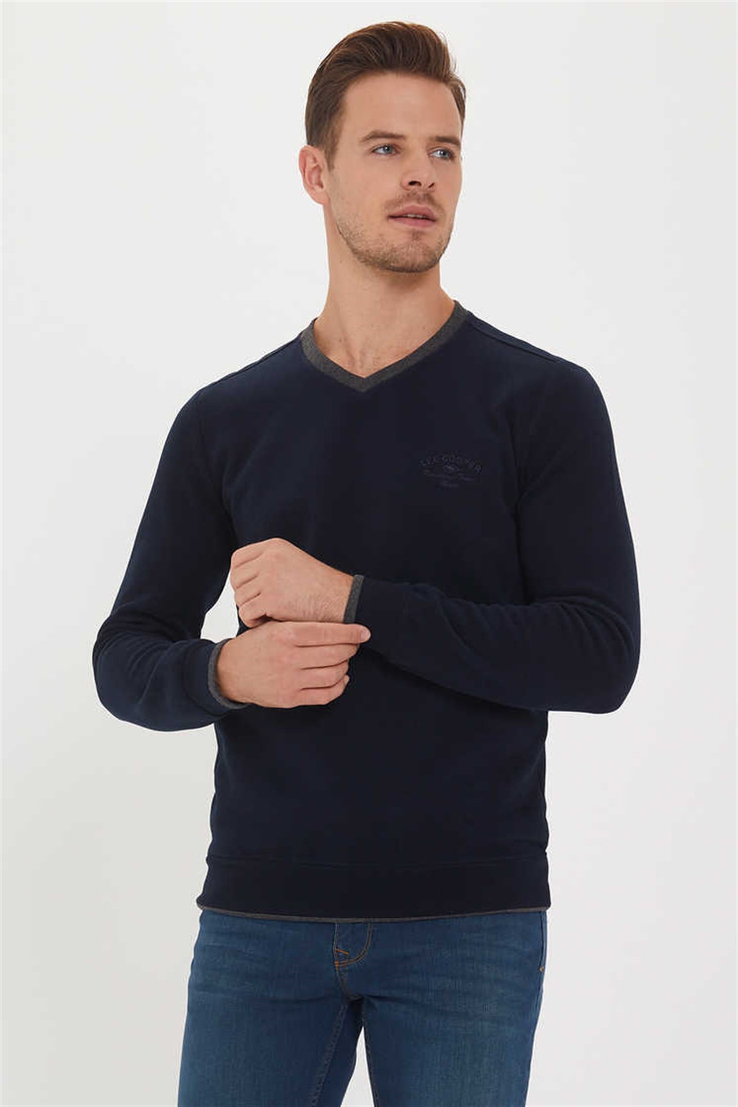 NEWDWADE ERKEK V YAKA SWEATSHIRT