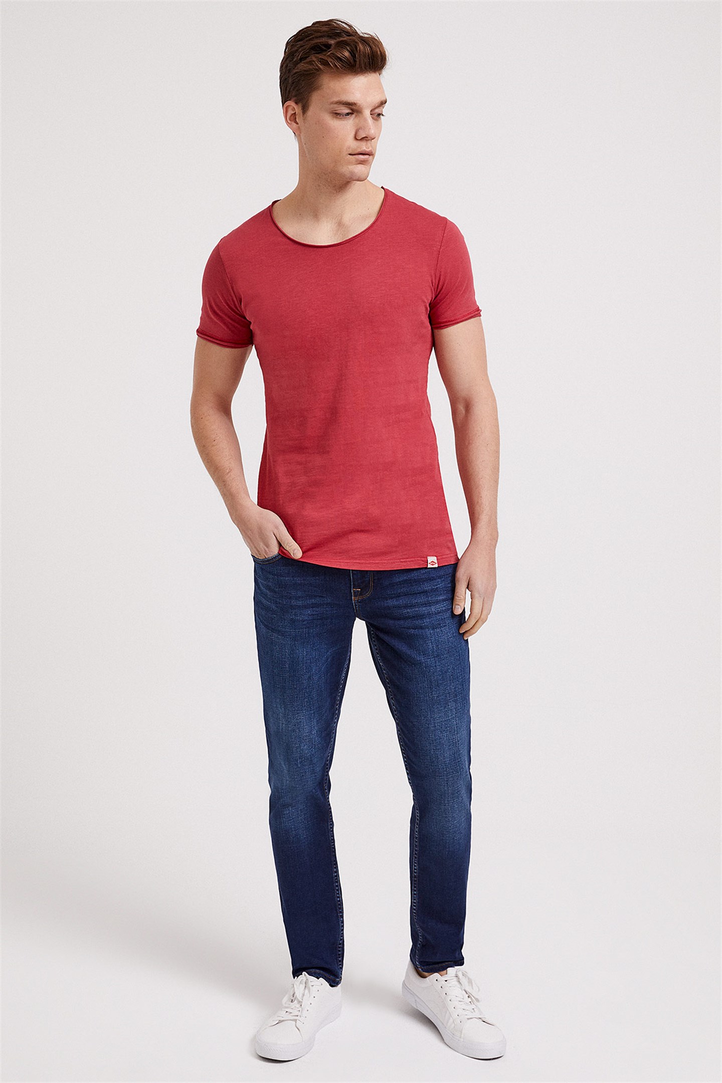 RACE ERKEK KESİKLİ O YAKA T-SHIRT