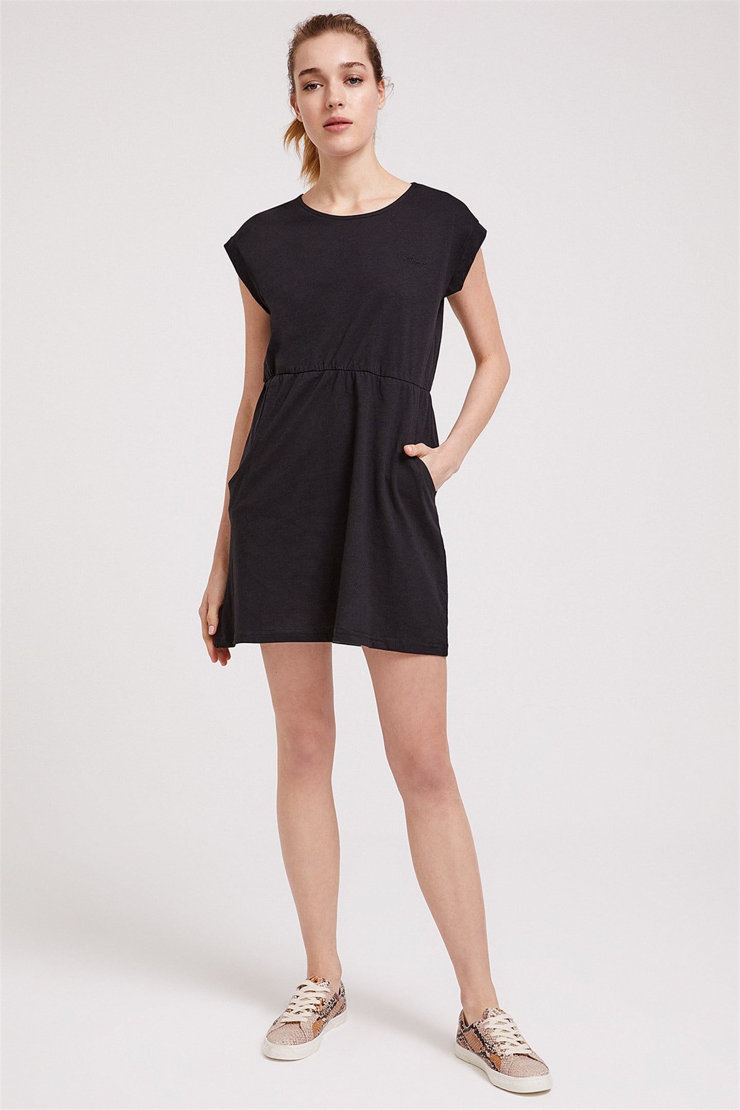 RUBY KADIN O YAKA ELBİSE