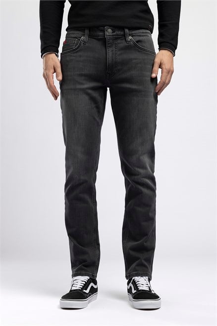 Jagger Erkek Slim Straight Tam Kalıp Jean Gri