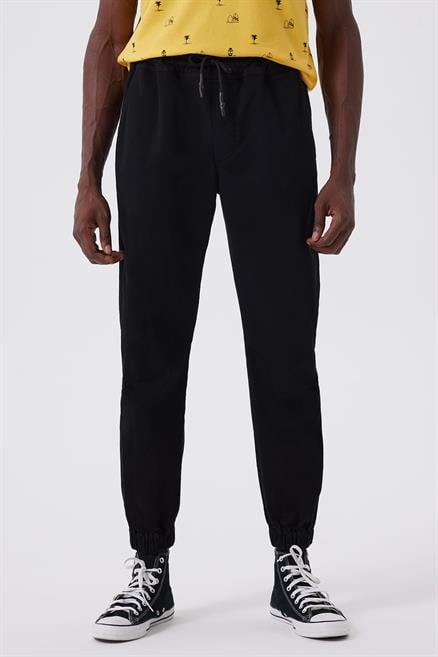 Jogger Normal Bel Rahat Kesim Bilekte Lastikli Paça Siyah Erkek Pantolon