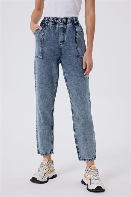 Jogger Normal Bel Rahat Kesim Bilekte Lastikli Paça Mavi Kadın Jean Pantolon