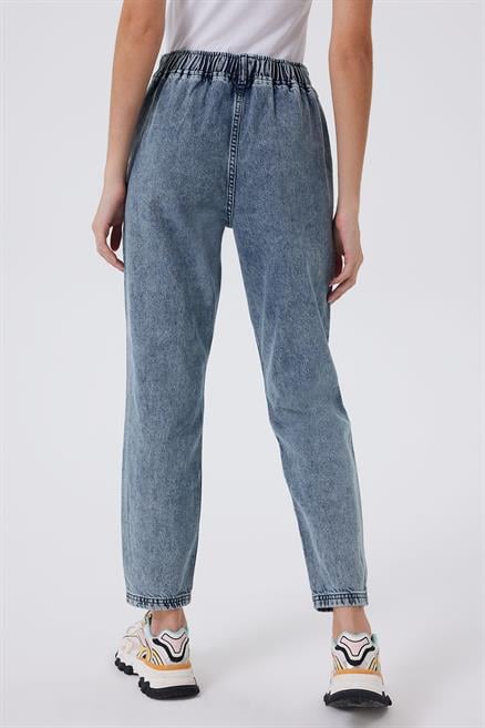 Jogger Normal Bel Rahat Kesim Bilekte Lastikli Paça Mavi Kadın Jean Pantolon