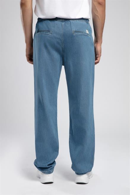 Loose Normal Bel Normal Kesim Düz Paça Mavi Erkek Jean Pantolon