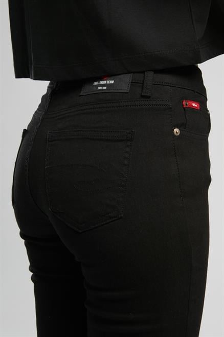 Susie Normal Bel Normal Kesim Düz Paça Siyah Kadın Jean Pantolon