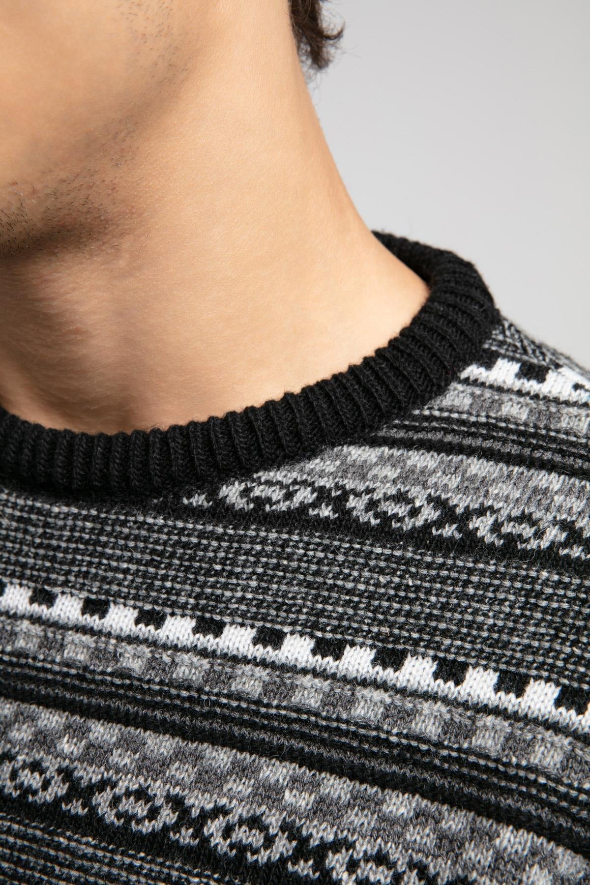 MIGUEL ERKEK O YAKA KAZAK