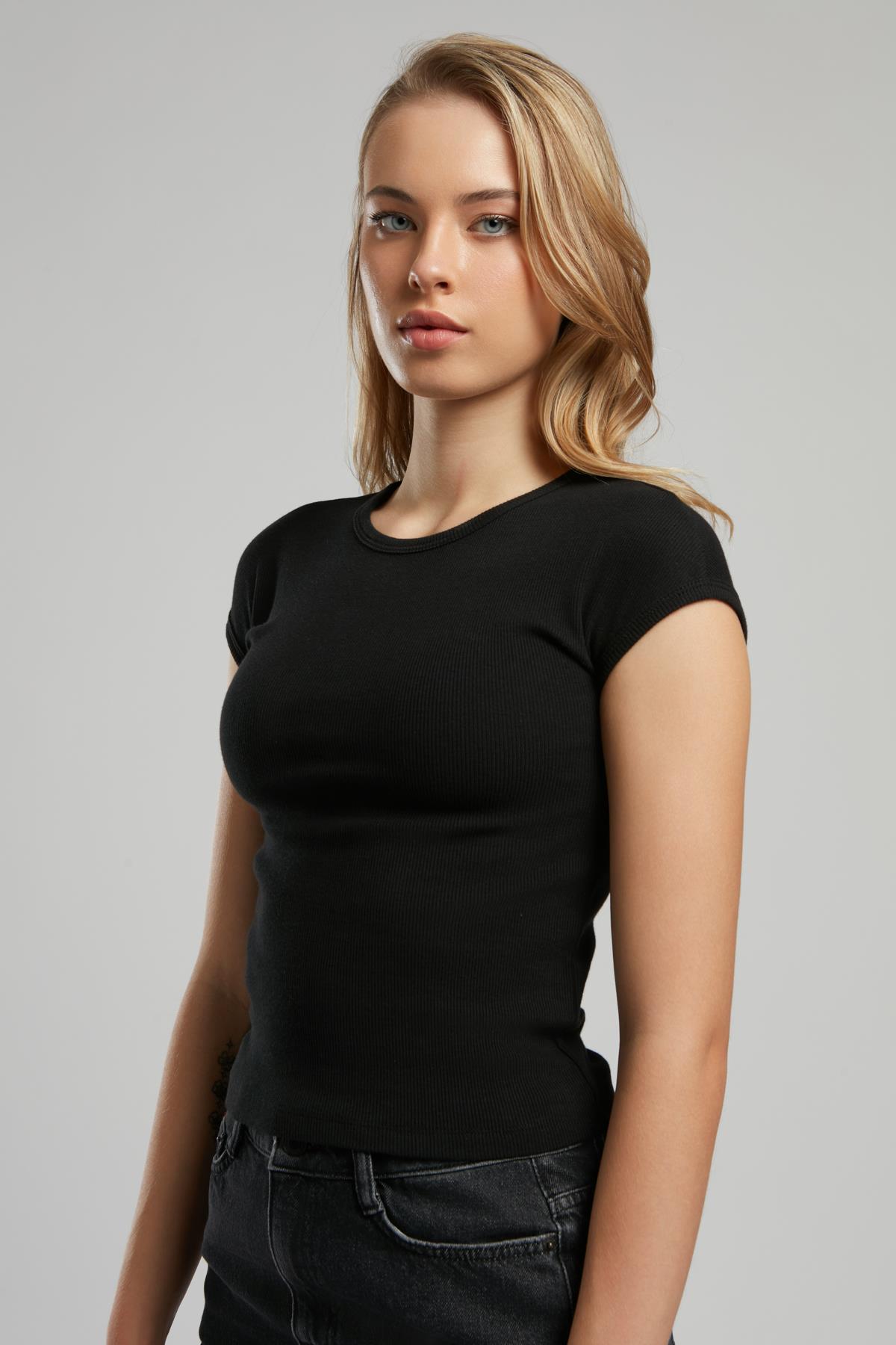 Rosa Kadın O Yaka T-Shirt Siyah