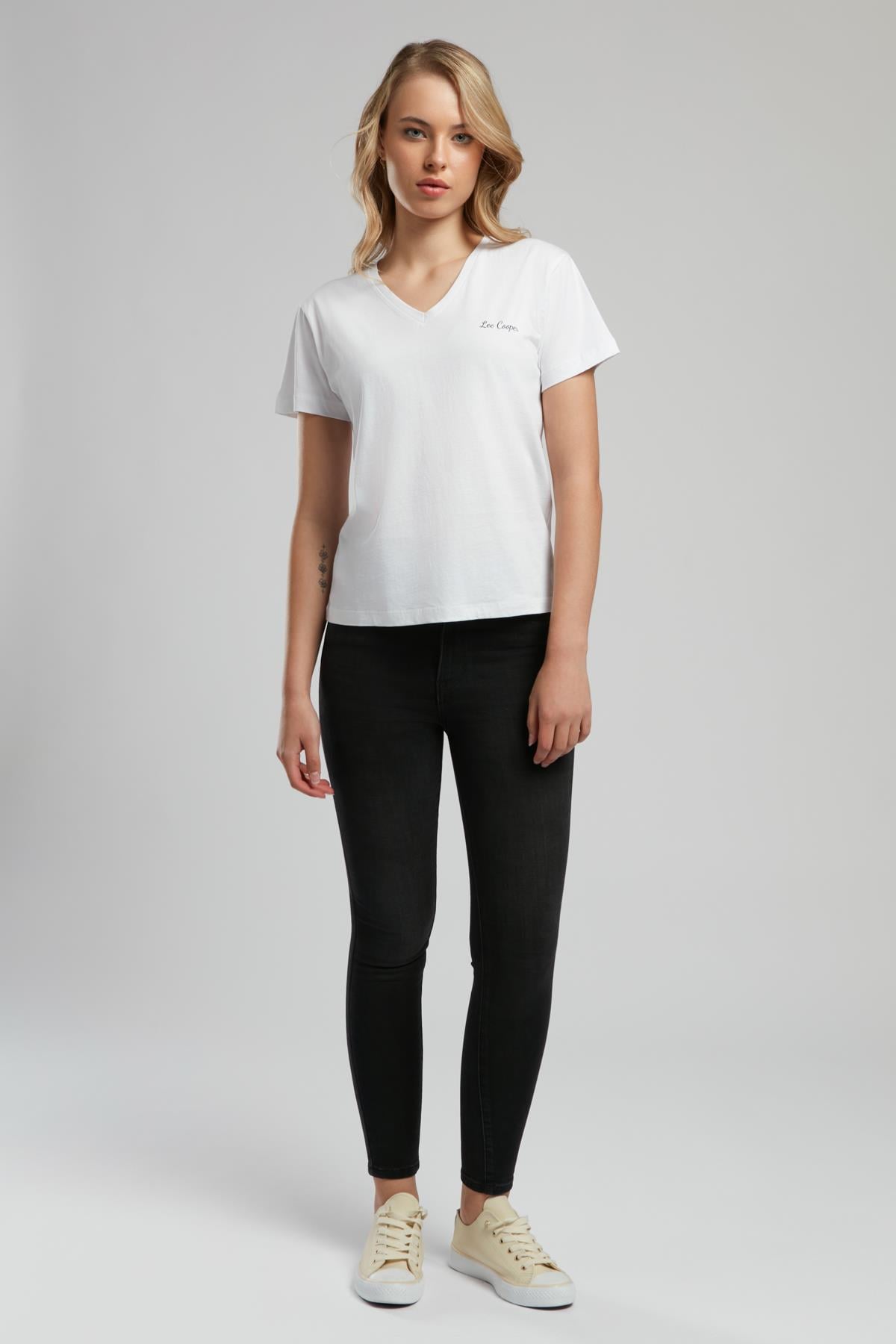 Sade Kadın V Yaka T-Shirt
