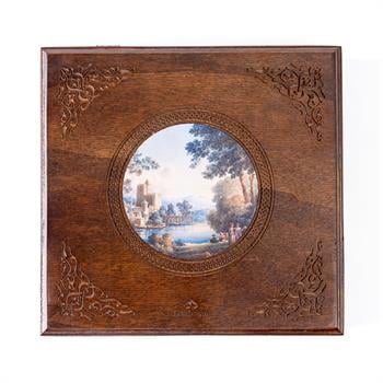 Saray Bahçesinde Gezinti Küçük Boy Vintage Masif Kutu