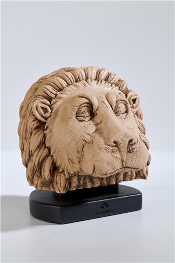 Nemrut Aslan Başı Heykeli