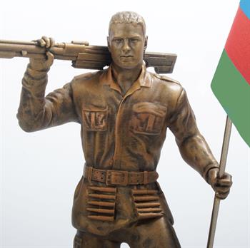 Azerbaycan Kahramanı Mübariz Ağakerimoğlu İbrahimov Mermerit Heykeli