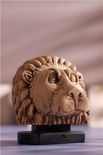 Nemrut Aslan Başı Heykeli