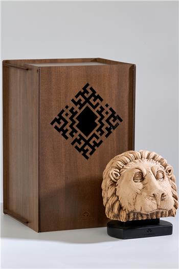 Nemrut Aslan Başı Heykeli