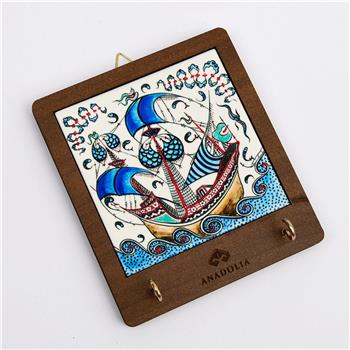 Çini Serisi Ahşap Kutulu Kalyon 2 Seramik Dekoratif Askılık