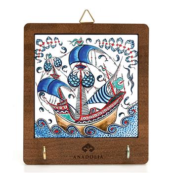 Çini Serisi Ahşap Kutulu Kalyon 2 Seramik Dekoratif Askılık