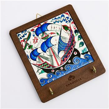 Çini Serisi Ahşap Kutulu Kalyon 4 Seramik Dekoratif Askılık