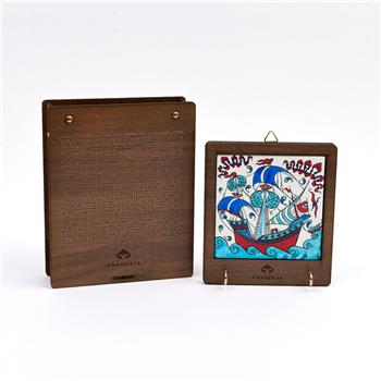 Çini Serisi Ahşap Kutulu Kalyon 5 Seramik Dekoratif Askılık