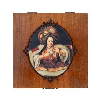 Dekoratif Masif Kutu