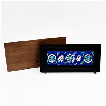 Eğik Lale Çini Motif Siyah Çerçeveli Seramik Tablo Pano