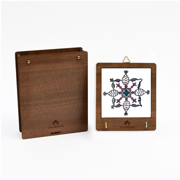 Kalemişi Ahşap Kutulu Kare Motif Seramik Dekoratif Askılık