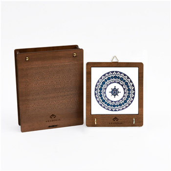 Kalemişi Ahşap Kutulu Yuvarlak Motif Seramik Dekoratif Askılık