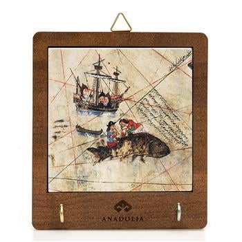 Piri Reis Serisi Ahşap Kutulu Balık Detay Seramik Dekoratif Askılık