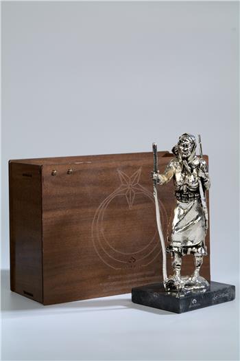 Şerife Bacı Heykeli Gümüş Kaplama