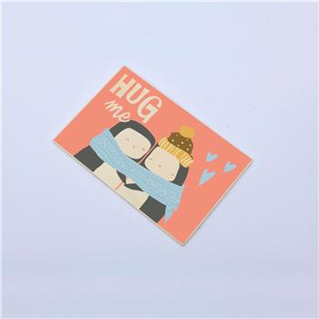 Sevgililer Günü Sarılan Çift Ahşap Kartpostal