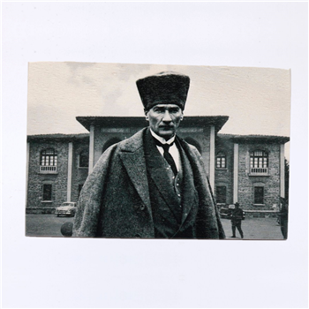 Kalpaklı Atatürk ve TBMM Binası Ahşap Kartpostal