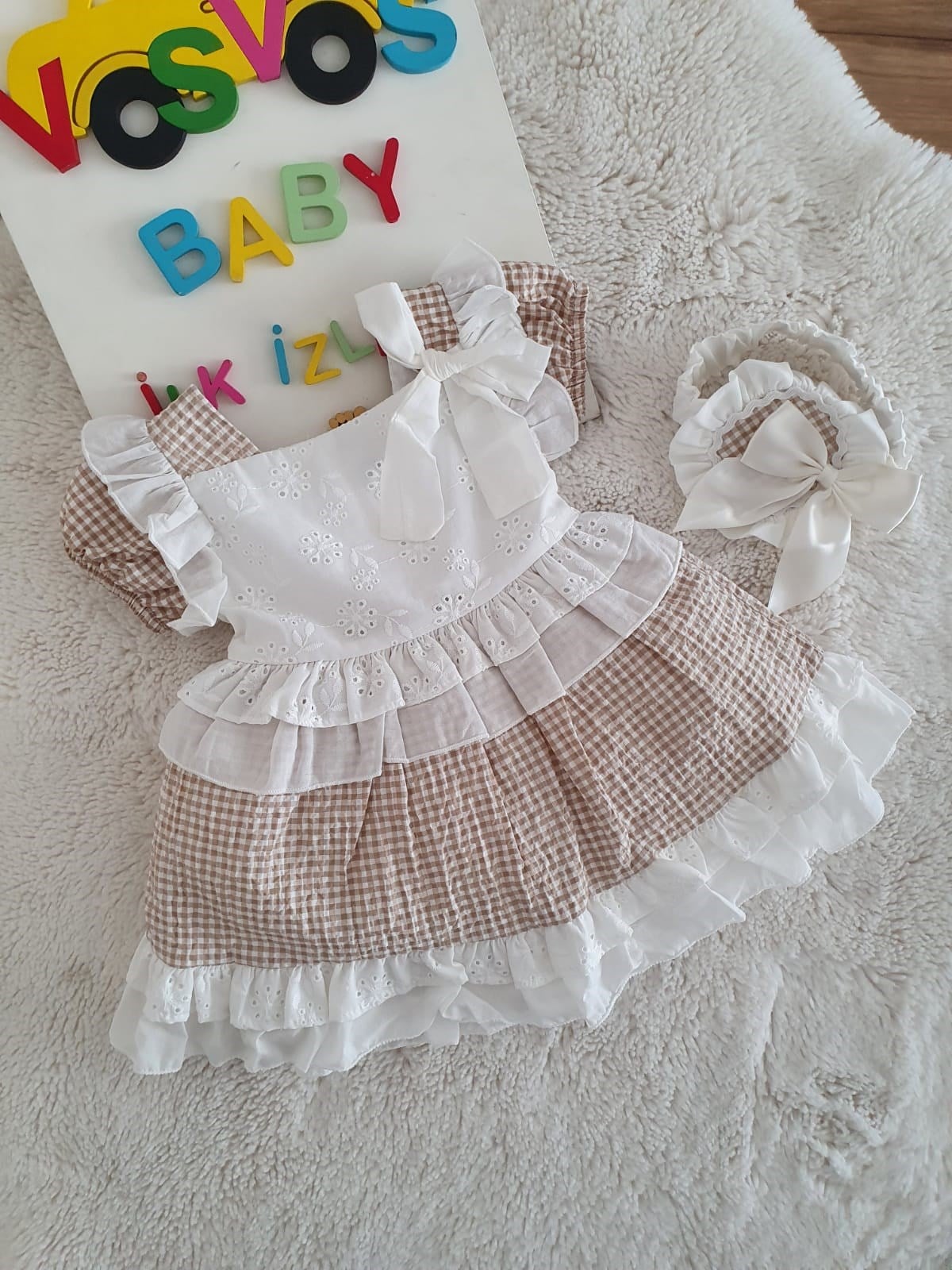 KREM FİSTO VİNTAGE ELBİSE