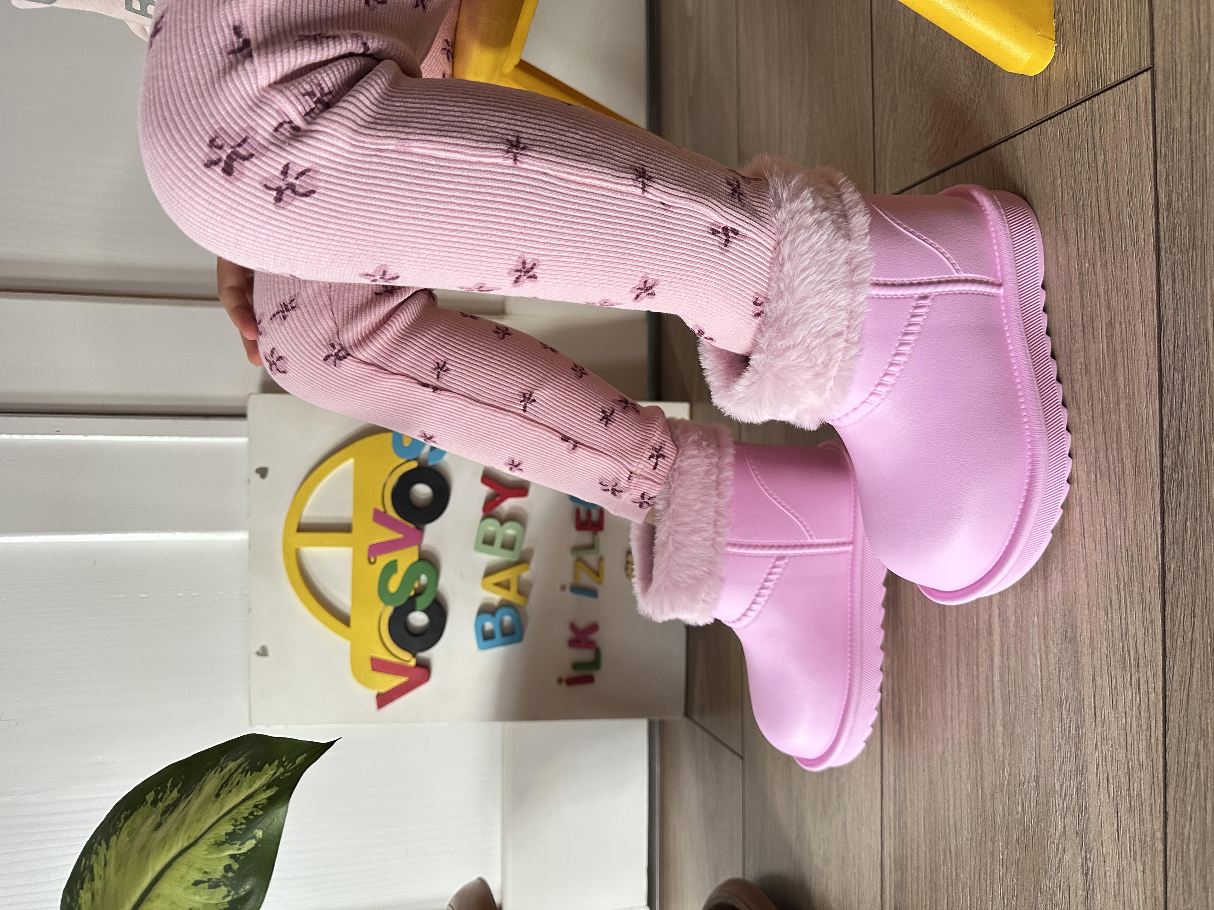 ŞEKERPEMBE KÜRKLÜ YAĞMUR BOTU 
