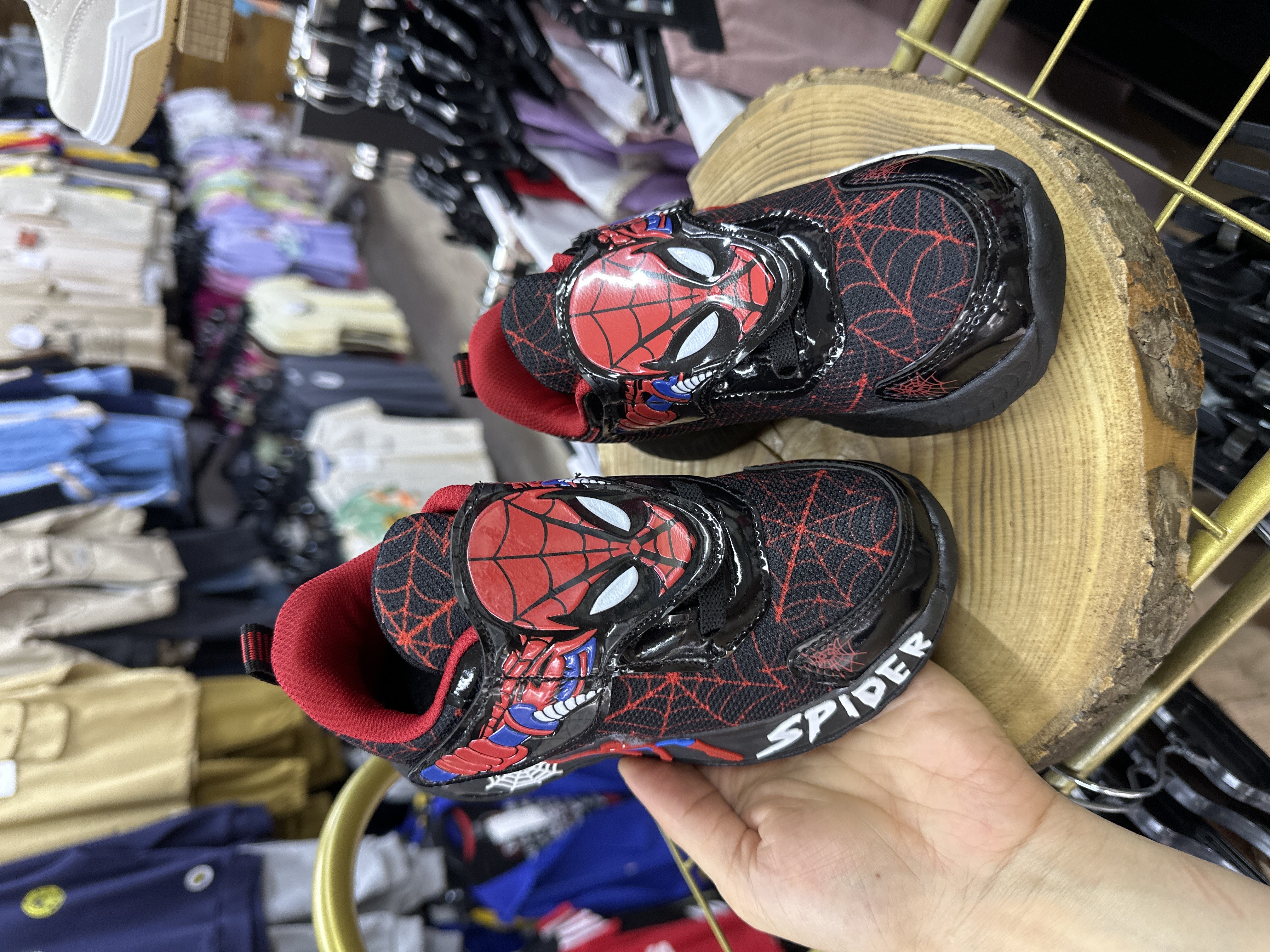 SİYAH KIRMIZI ÖRÜMCEK  MAN  CIRTLI  SNEAKER