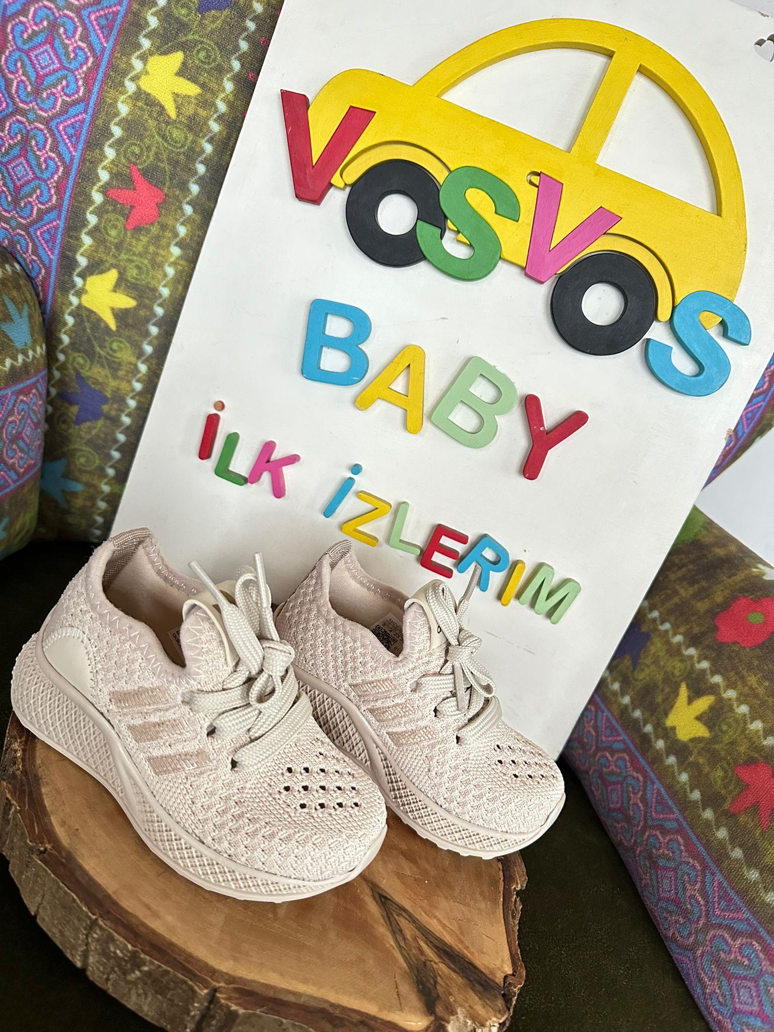 BEJ LOVE SNEAKER