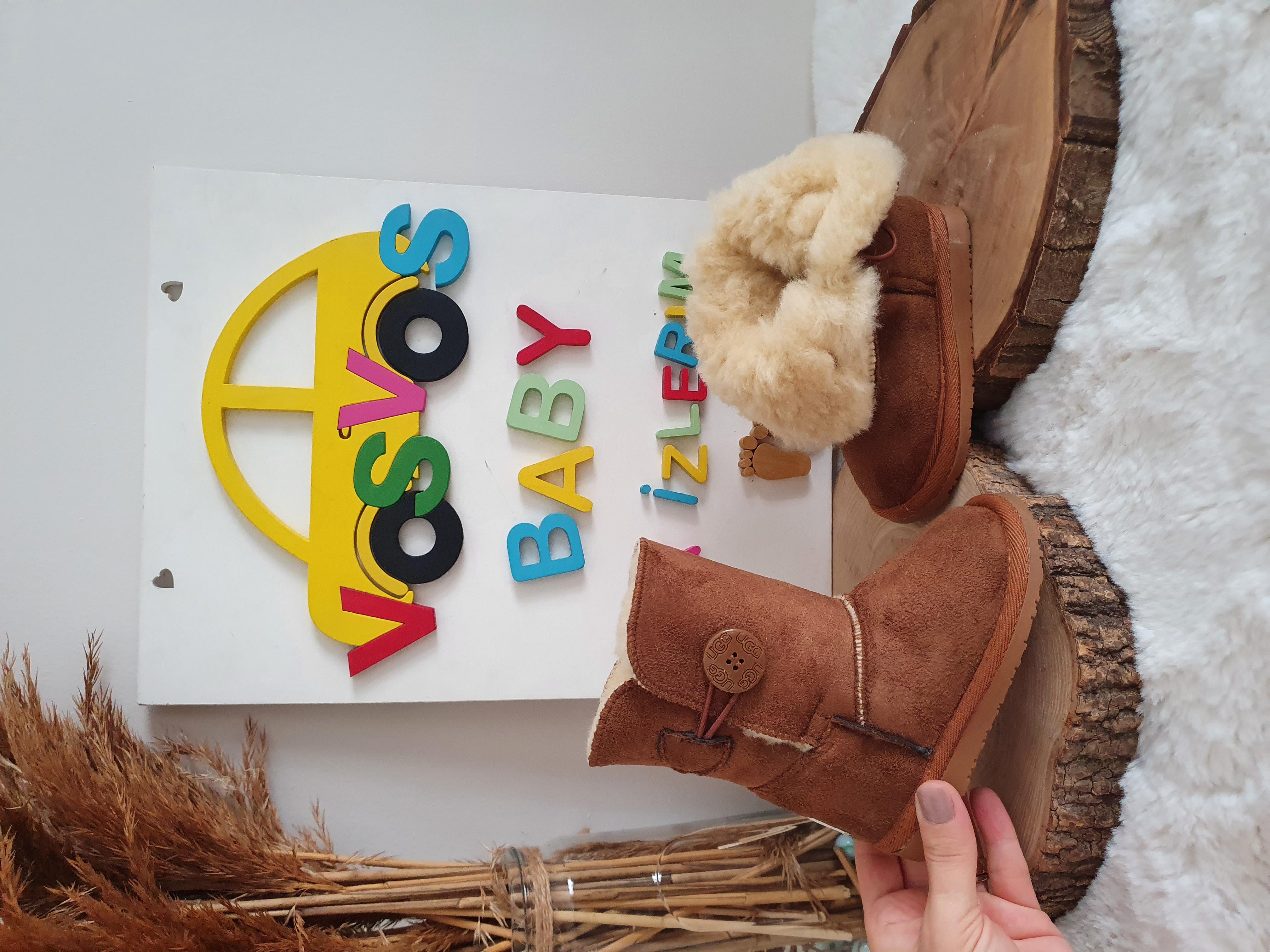 KAHVERENGİ  DÜĞMELİ ÇOCUK BOT