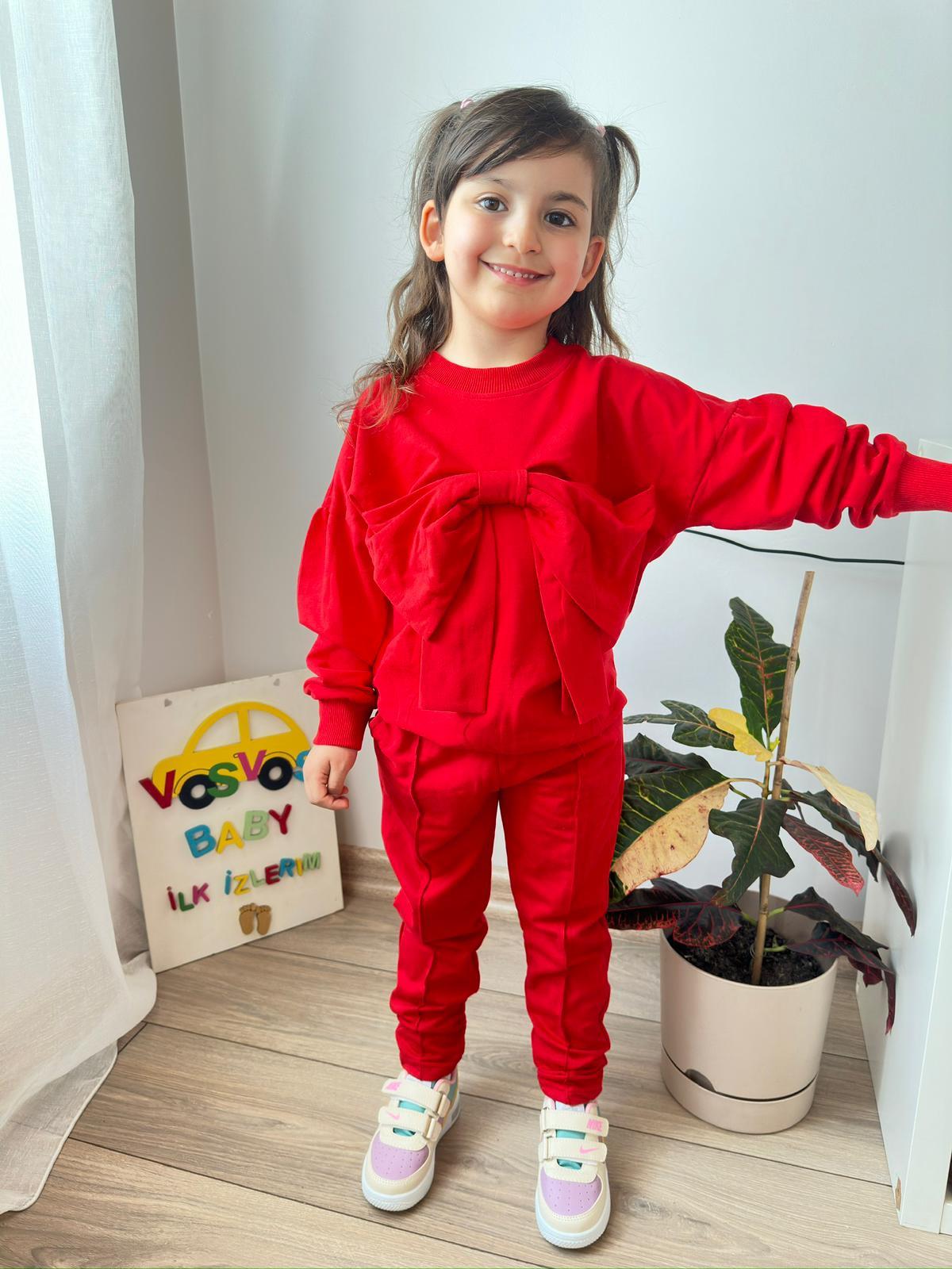 KIRMIZI FİYONK MEVSİMLİK EŞOFMAN TAKIMI