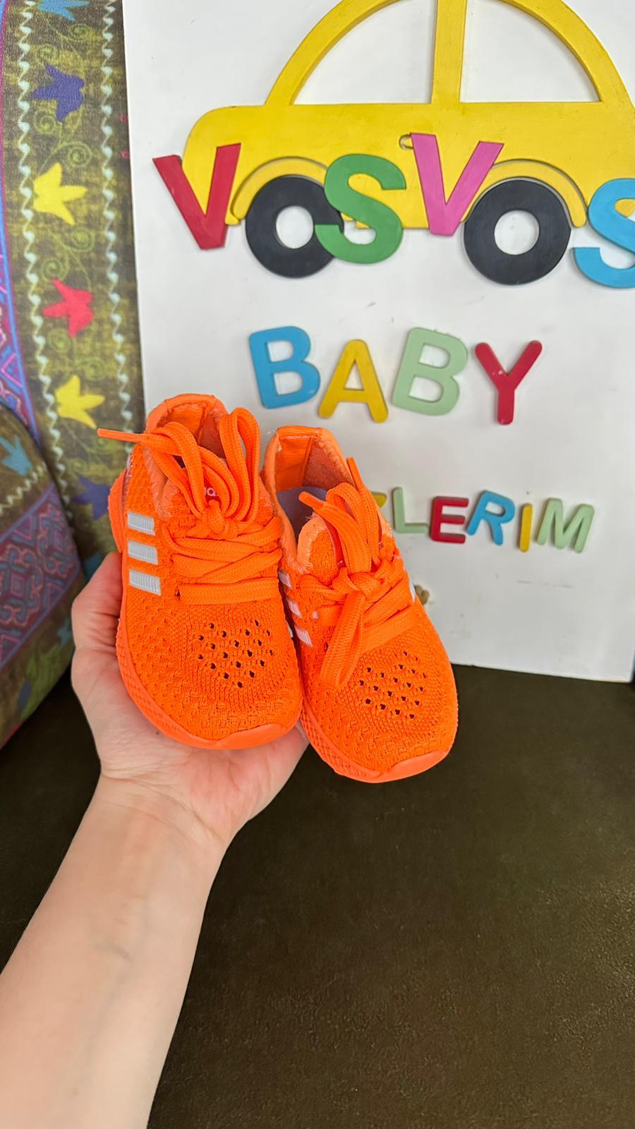 ORANGE LOVE SNEAKER