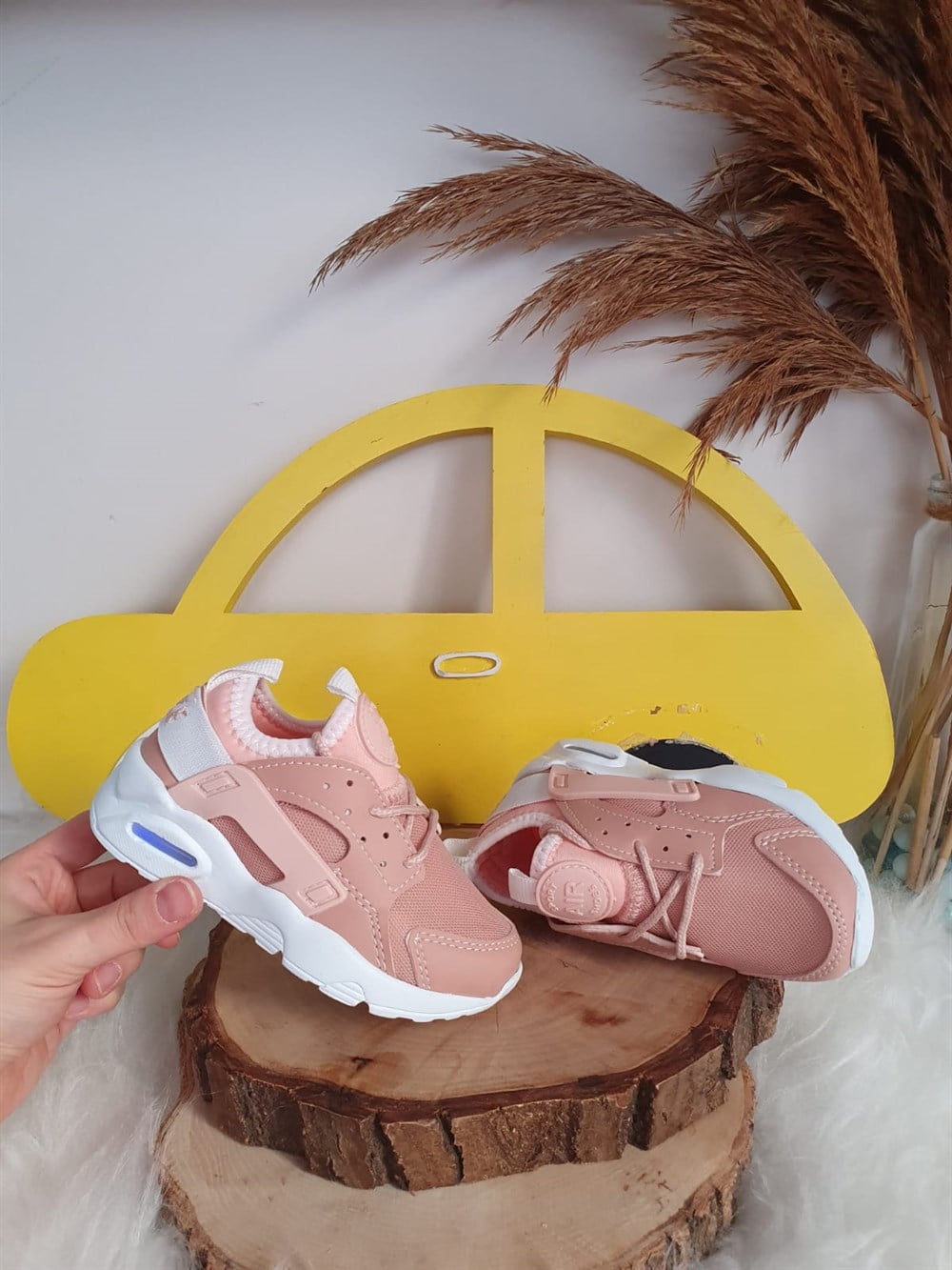 PUDRA HUARACHE
