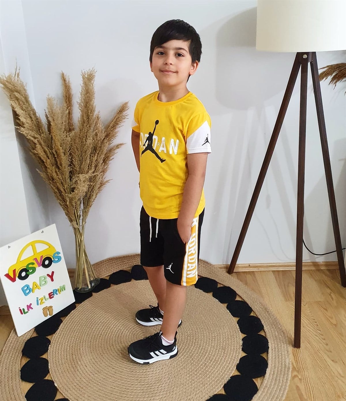 SARI JORDAN ŞORTLU TAKIM