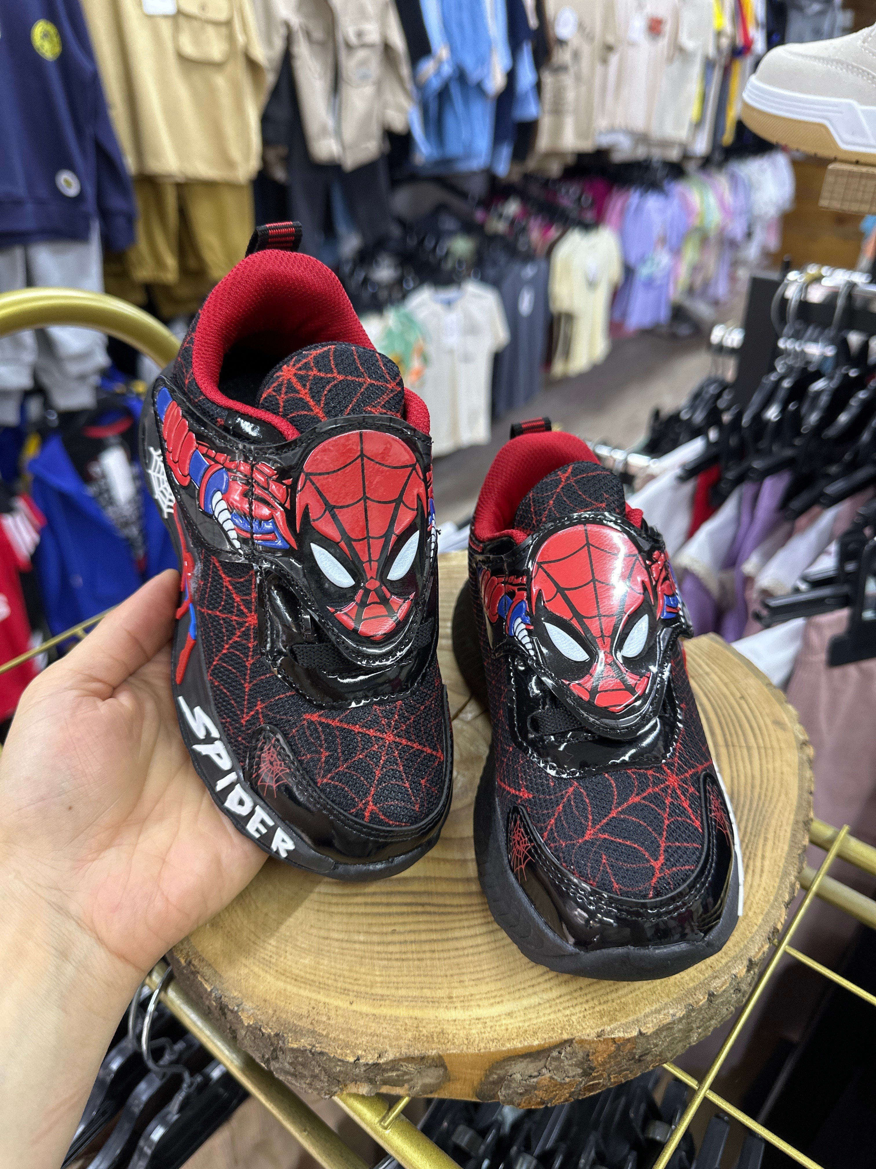SİYAH KIRMIZI ÖRÜMCEK  MAN  CIRTLI  SNEAKER