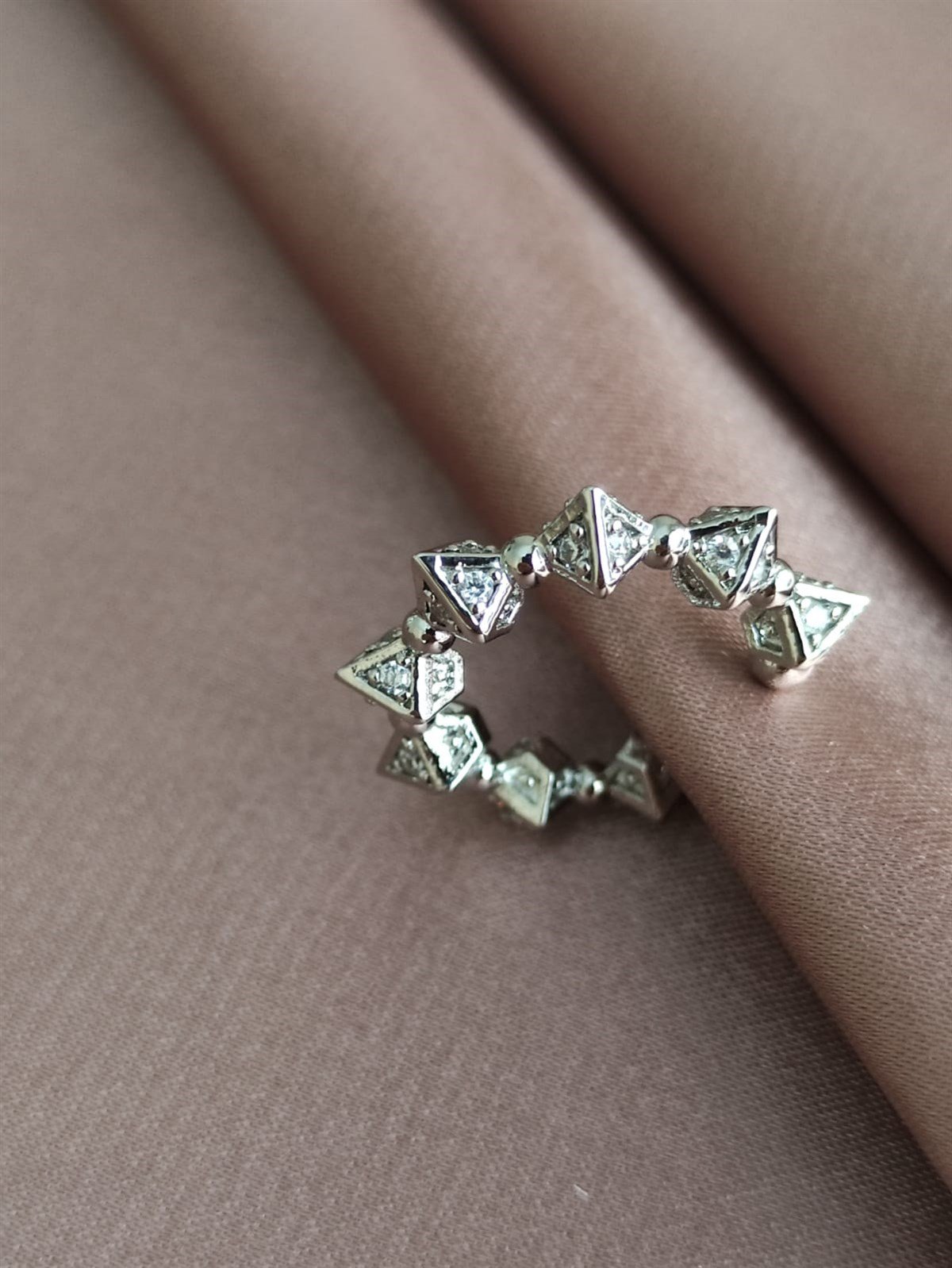 Çivi Model Earcuff