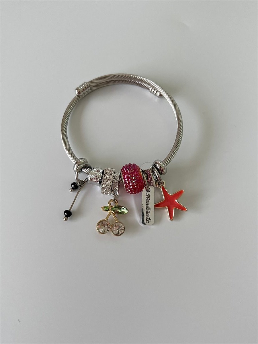 Kırmızı Yıldız Figür Pandora