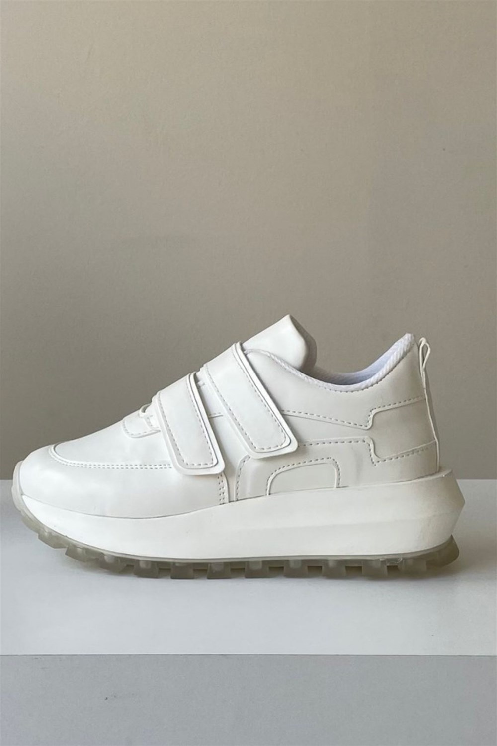 Kadın Beyaz Cırt Cırtlı Sneaker-5 cm-Yüksek Tabanlı Bantlı Spor Ayakkabı