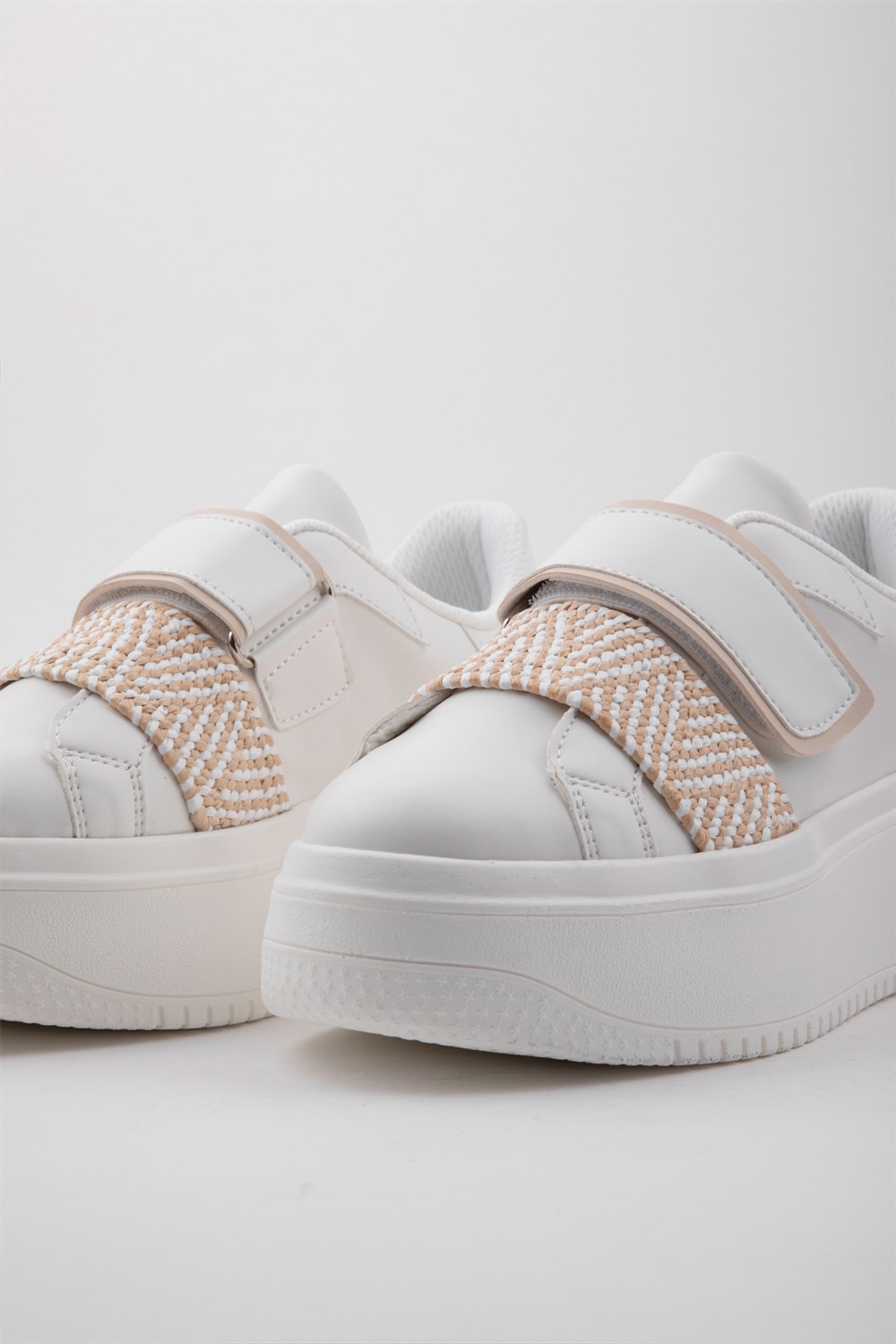 Kadın Cırt Cırtlı Beyaz Bej Hasır Bant Sneaker Yüksek Tabanlı-5 cm-Spor  Ayakkabı
