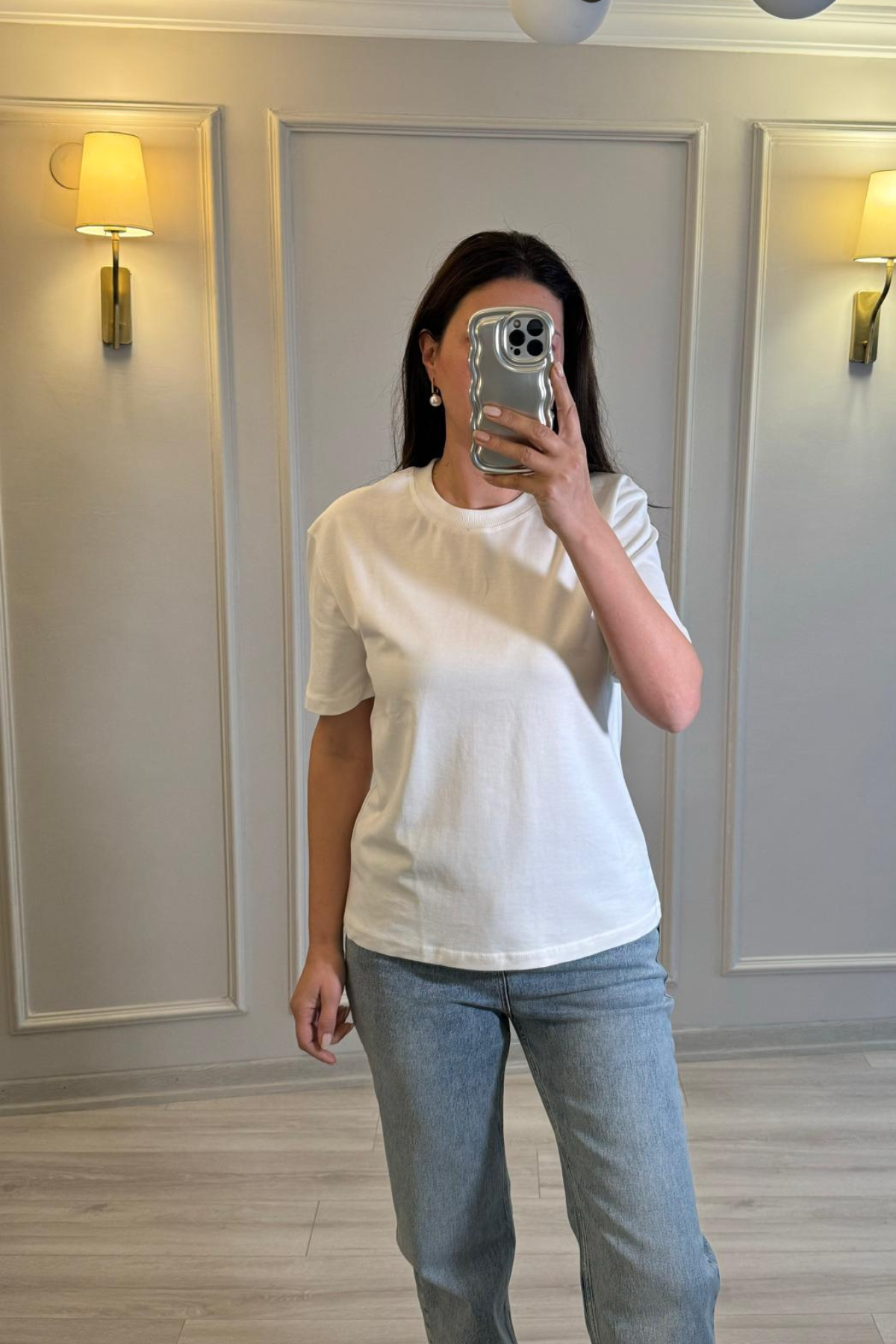 Dilvin Dekoratif Yakalı Basic T-Shirt Beyaz