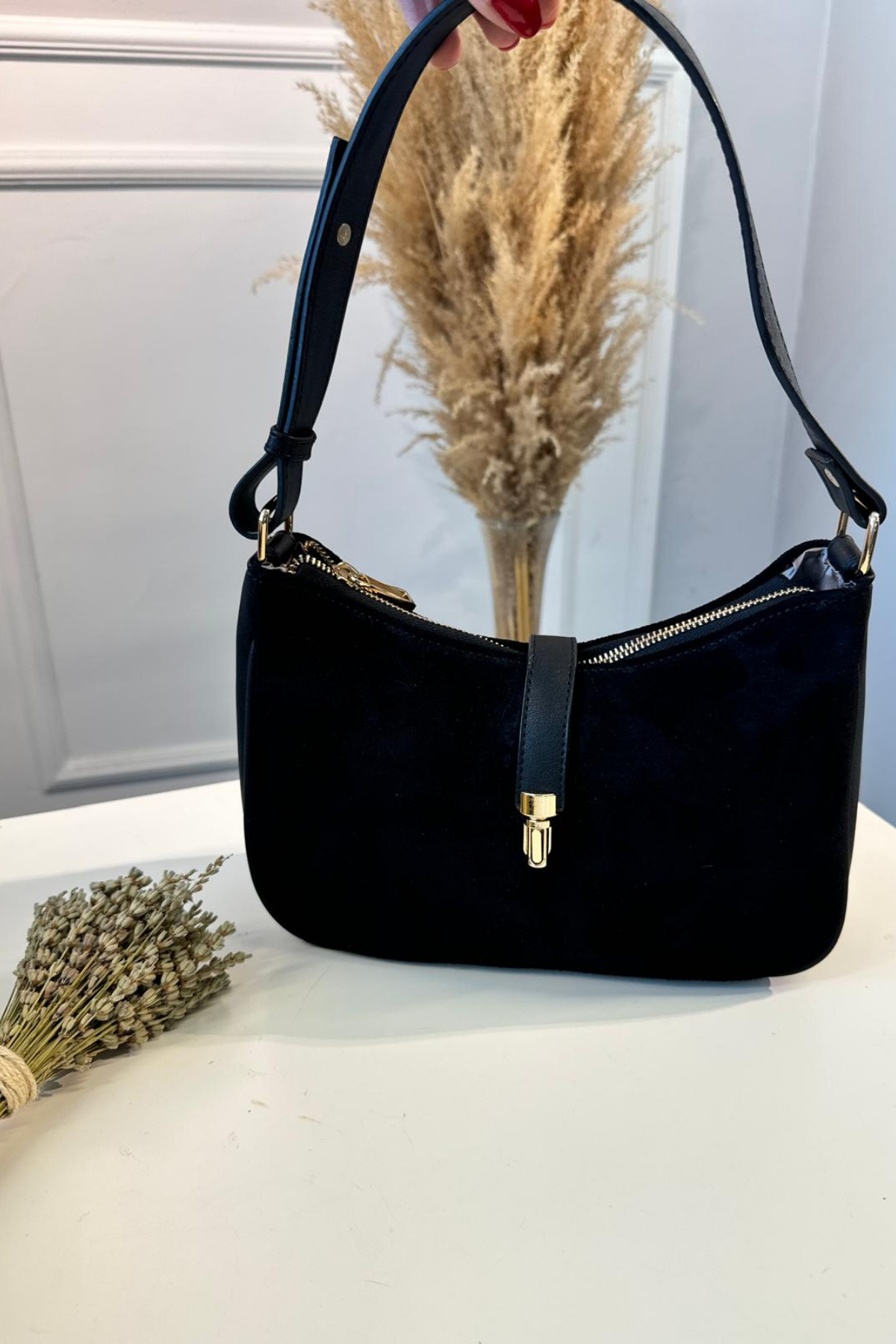 Gerçek Deri Toka Detaylı Omuz Çantası Siyah